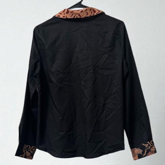 Women’s Shein Black Baroque Print Button-Up Shirt with Leopard Collar – Size M - Picture 2 of 8